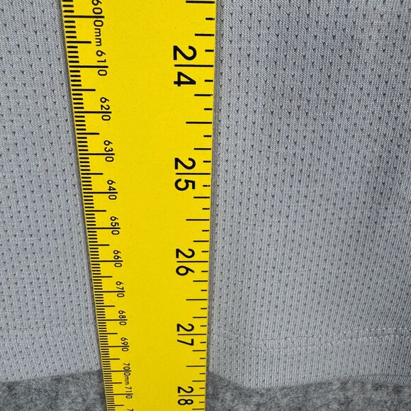 Vuori Shirt Mens Size Medium Gray Viewpoint Short Sleeve T Shirt Run Workout - Picture 4 of 10